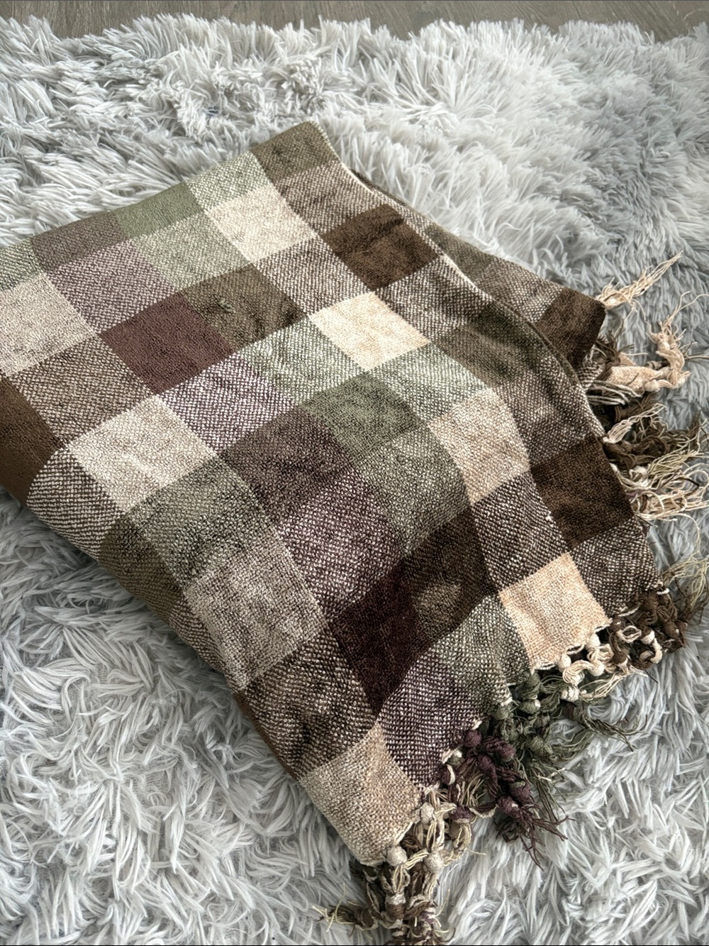 Cozy Plaid Fringe Throw Blanket in Earth Tones